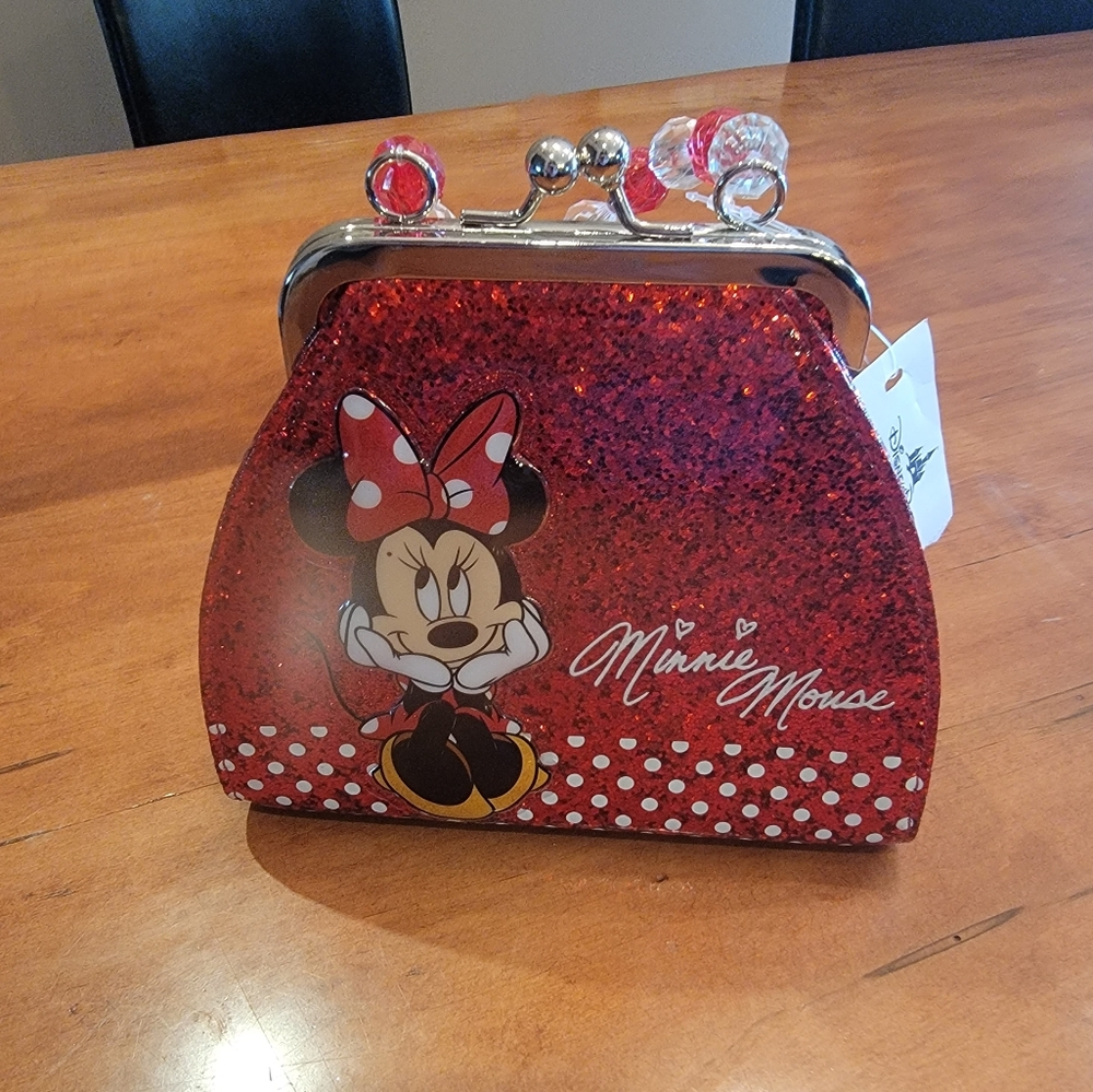 Disney Parks Minnie Mouse Red Clasp Purse beaded handle